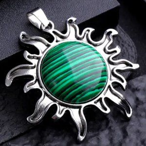 Malachite Synthetic Stone Sun Shaped Pendant Necklace